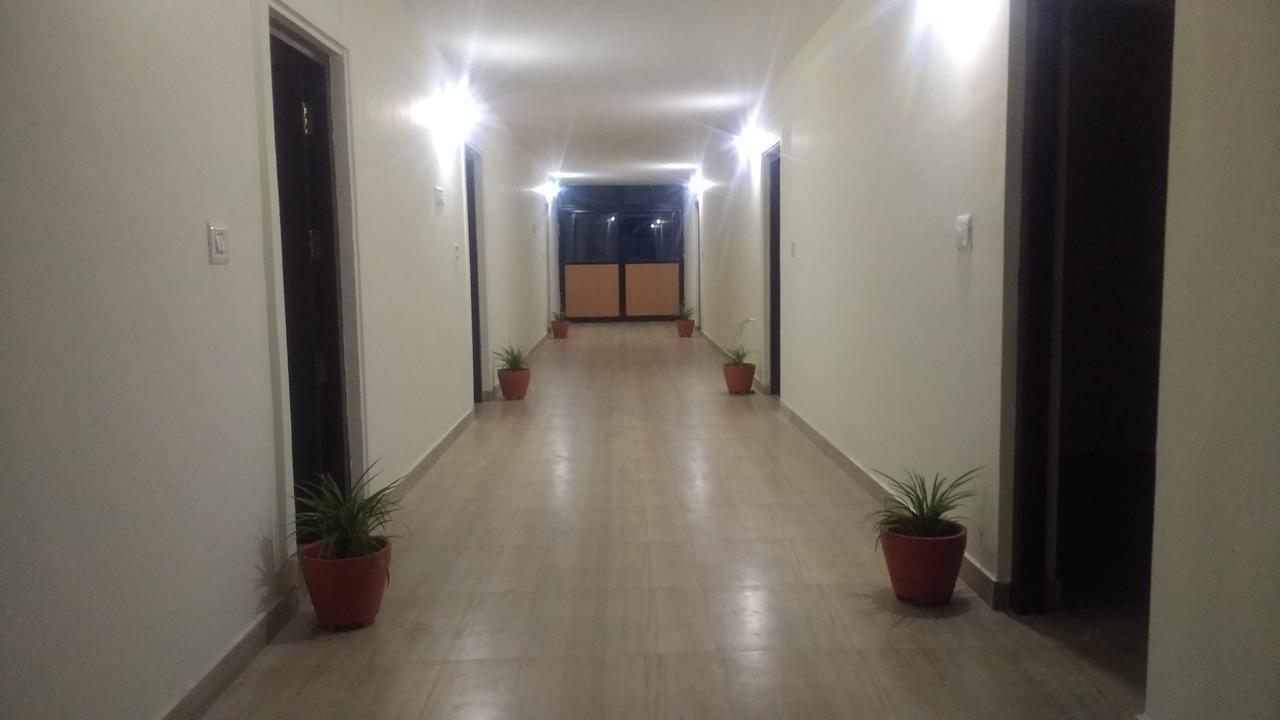 Dhoni Castle Hotel Palakkad Exterior foto